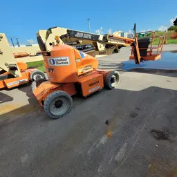 2015 JLG E450AJ Articulating Boom Lift