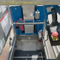 2016 Genie GR-20 Self-Propelled One-Person Lift