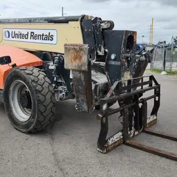 2015 JLG 1055 Forklift