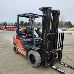 2018 Toyota 8FGU25 Warehouse Forklift