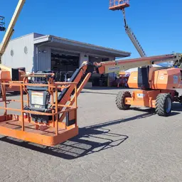 2015 JLG 800AJ Articulating Boom Lift