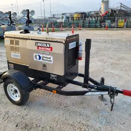 2020 Lincoln Electric VANTAGE 322 Welder
