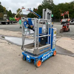2016 Genie GR-20 Self-Propelled One-Person Lift