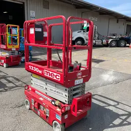 2018 MEC 1330SE Scissor Lift