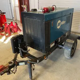 2019 Miller Welders Big Blue 300R Welder