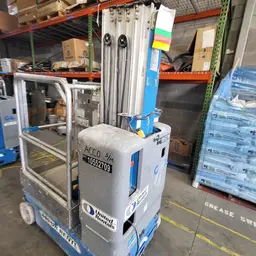 2016 Genie GR-20 Self-Propelled One-Person Lift
