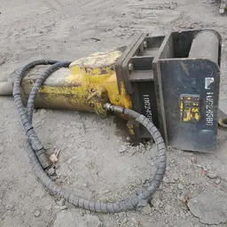 2017 Atlas Copco SB 452 Attachment