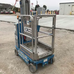 2012 Genie GR-20 Self-Propelled One-Person Lift