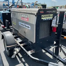2017 Lincoln Electric Vantage 300 Welder