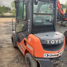 2017 Toyota 8FDU25 Warehouse Forklift