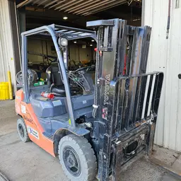 2016 Toyota 8FGU25 Warehouse Forklift