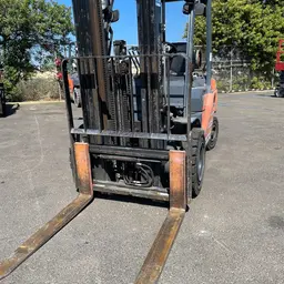 2017 Toyota 8FGU25 Warehouse Forklift
