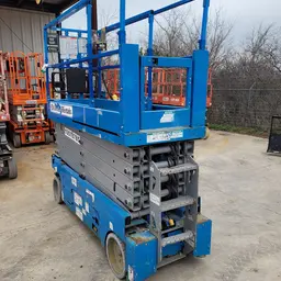 2017 Genie GS-3232 Scissor Lift