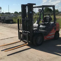 2017 Toyota 8FGU25 Warehouse Forklift