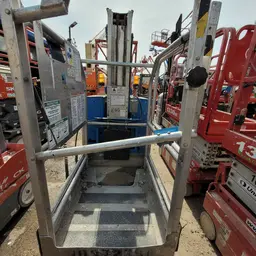 2015 Genie GR-20 Self-Propelled One-Person Lift