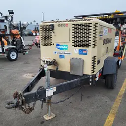 2017 Doosan P425/HP375WCU Air Compressor