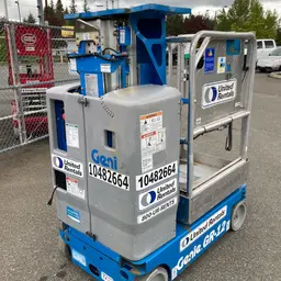 2016 Genie GR-12 Self-Propelled One-Person Lift