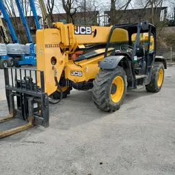 2015 JCB 507-42 Forklift