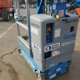 2015 Genie GR-15 Self-Propelled One-Person Lift