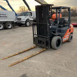 2018 Toyota 8FGU30 Warehouse Forklift