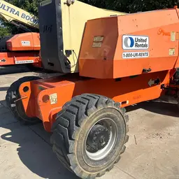 2013 JLG 800AJ Articulating Boom Lift