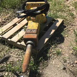 2016 Atlas Copco SB 452 Attachment