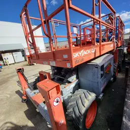 2015 Skyjack SJ6826RT Rough Terrain Scissor Lift