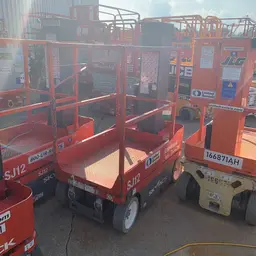 2016 Skyjack SJ12 Self-Propelled One-Person Lift