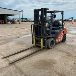 2019 Toyota 8FGU25 Warehouse Forklift