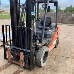 2016 Toyota 8FDU25 Warehouse Forklift