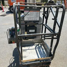 2017 JLG 20MVL Self-Propelled One-Person Lift