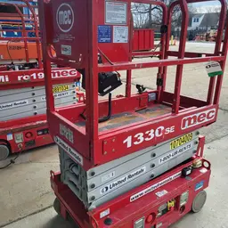 2017 MEC 1330SE Scissor Lift