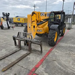 2017 JCB 509-42 Forklift