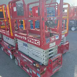 2018 MEC MICRO 19 Scissor Lift