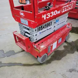 2016 MEC 1330SE Scissor Lift