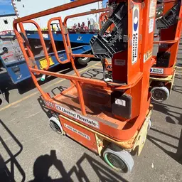 2014 JLG 1230ES Self-Propelled One-Person Lift