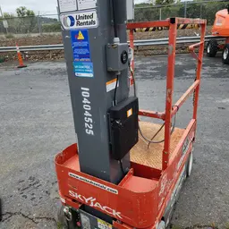 2015 Skyjack SJ12 Self-Propelled One-Person Lift