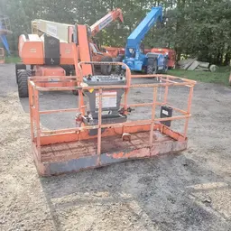 2012 JLG 800AJ Articulating Boom Lift