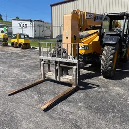 2017 JCB 507-42 Forklift