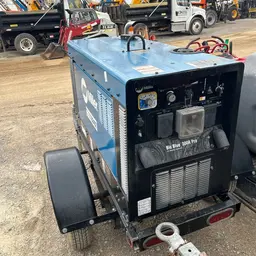 2021 Miller Welders Big Blue 300R Welder