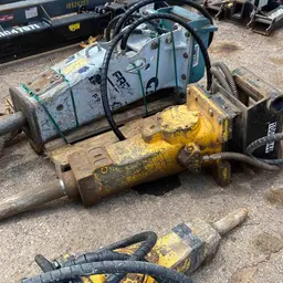 2017 Atlas Copco SB 452 Attachment