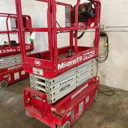 2018 MEC MICRO 19 Scissor Lift