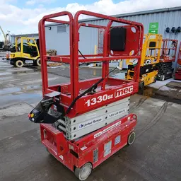2017 MEC 1330SE Scissor Lift