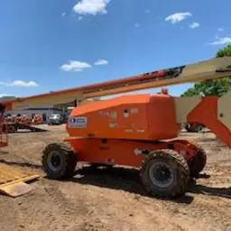 2013 JLG 800AJ Articulating Boom Lift