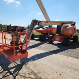 2013 JLG 800AJ Articulating Boom Lift