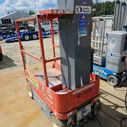 2015 Skyjack SJ16 Self-Propelled One-Person Lift