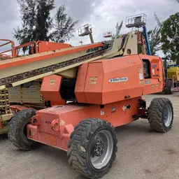 2015 JLG 800S Boom Lift