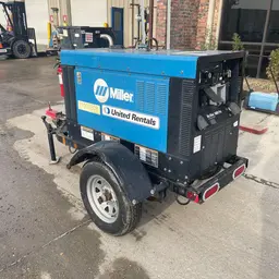 2019 Miller Welders Big Blue 300R Welder