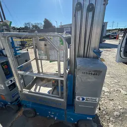 2016 Genie GR-20 Self-Propelled One-Person Lift