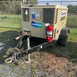 2018 Doosan P425/HP375WCU Air Compressor